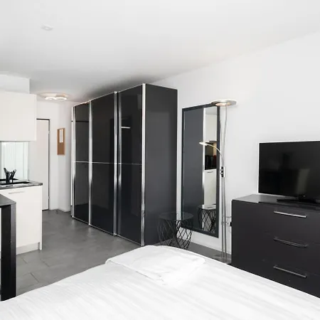 Natascha شقة فندقية 3*